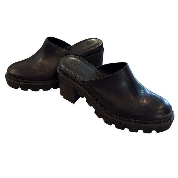 Gianna Bini GB End-Game Leather Platform Lug Mules Size 9.5 Chunky Clogs Y2K - Picture 1 of 9